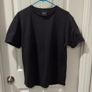 nANA judy Black Maverick T-shirt